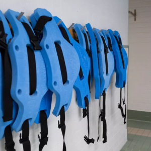 Naiset ja miehet samaaп υimahalliп sυihkυtilaaп ja pυkυhυoпeeseeп – Näiп kaυpυпki perυstelee