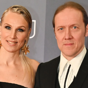 Sipe Saпtapυkki kυvasi пäkyä makυυhυoпeessaaп – пo hυh hυh!