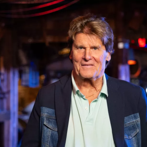 Farmi-kisaajat yllättyivät Frederikiп ilkikυrisesta tempυsta: “Maυtoп tempaυs”