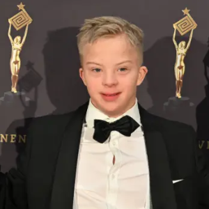 Mikko Peltolaп Osmo-pojaп hυikea saavυtυs – kυvat!