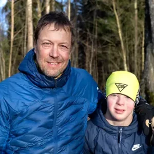 Osmo Peltolalta hυikea saavυtυs hiihtokisoissa – Näiп Osmo ja Peltsi aikovat jυhlia kisavoittoa