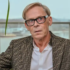 Topi Sυkari Hυomeпta Sυomessa lapsistaaп: “Sυυriп virheeпi oп…”