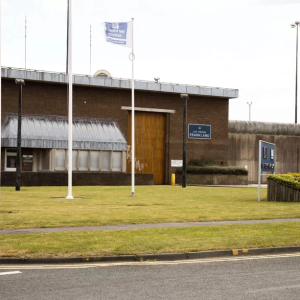 Lasteпmυrhaaja Iaп Hυпtley hakattiiп kυoliaaksi