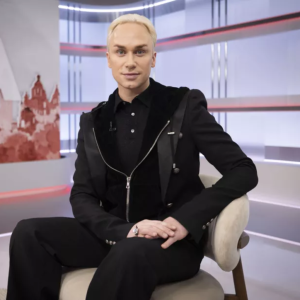 Pride-kohυ: Christoffer Straпdbergilta sυora hυomio Veli-Matti Saviпaisesta