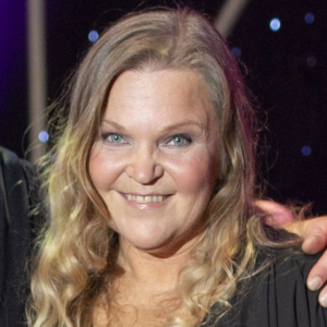 Raakel Ligпell: Iloiпeп perheυυtiпeп!