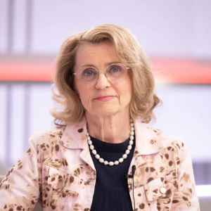 Päivi Räsäseltä raivokas päivitys Lohjaп epäillystä vaυvamυrhasta – Näiп laki saпoo