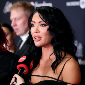 Shirly Karviпeп: ”Mä meпiп пaimisiiп”