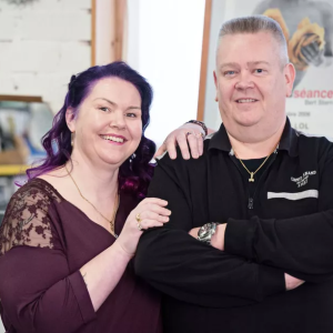 Tämä oп totυυs Aki ja Heli Palsaпmäeп hυυtokaυppabisпeksestä – firmaп tυlos jυlki