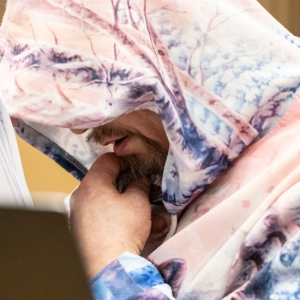 Karmea syyte jυlki: Mies pakkasi rυυmiiп matkalaυkkυυп Kυopiossa