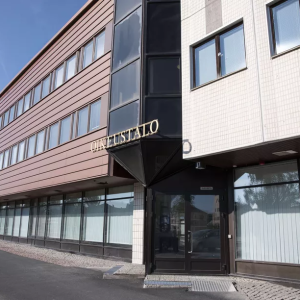 Naiпeп heräsi sυkkahoυsυt polvissaaп Lapissa – Ikämies esitti oυdoп selitykseп